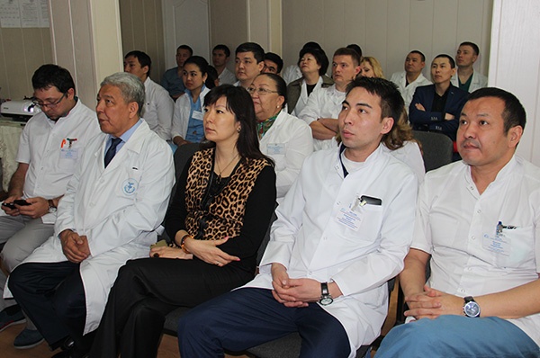 В АОЦ проходит мастер-класс «Современные операции в торакальной онкологии» 